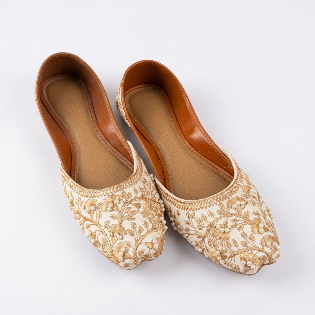 White & Gold Pearl Embroidered Khussa